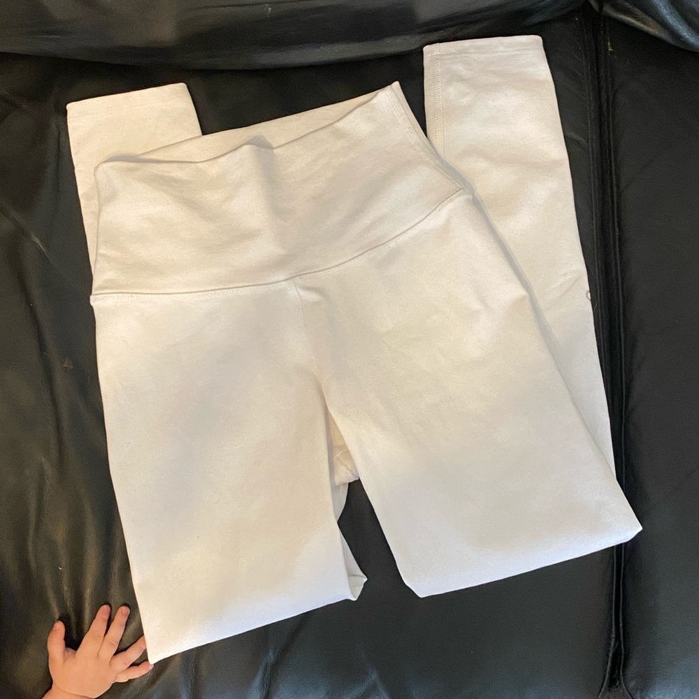 High Waisted Alo Yoga Airbrush Leggings